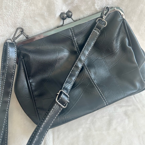 Black Purse - Picture 5 of 5